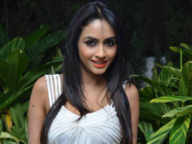 Pooja Sree Hot Photos